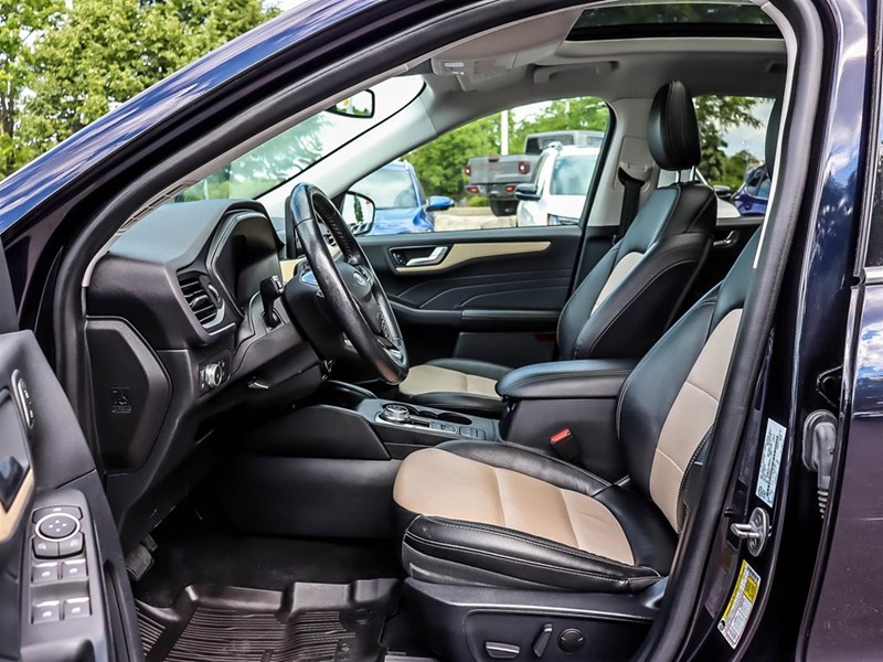 2021 Ford Escape Titanium Hybrid AWD