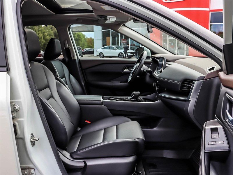 2022 Nissan Rogue AWD SV