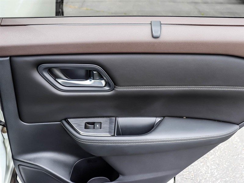 2022 Nissan Rogue AWD SV