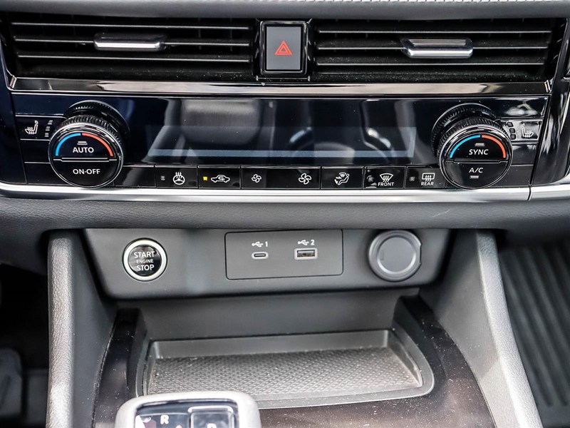 2022 Nissan Rogue AWD SV