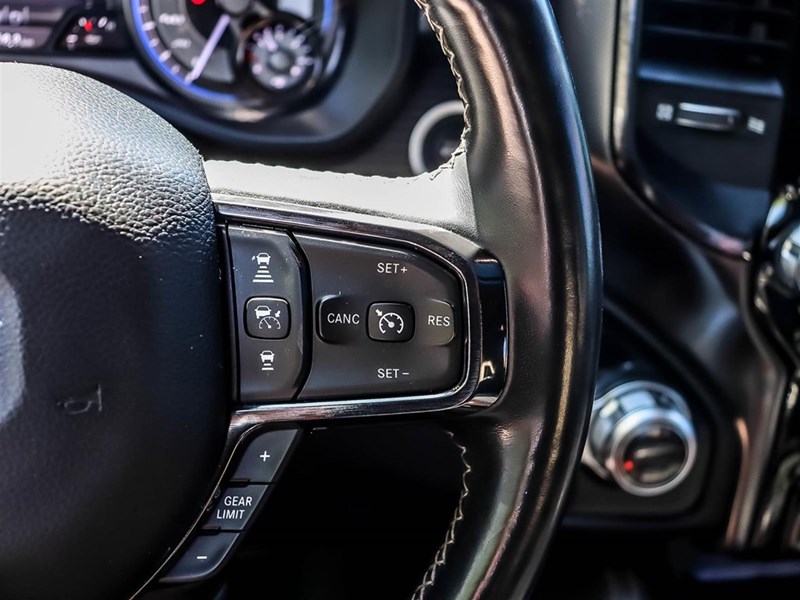 2022 RAM 1500 Limited 4x4 Crew Cab 5'7