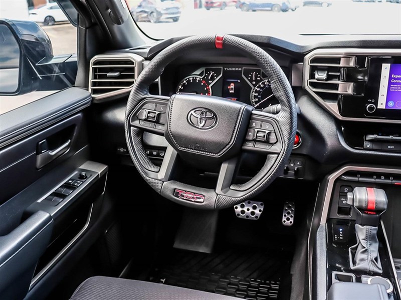 2026 Toyota Tundra 4x4 Crewmax SR