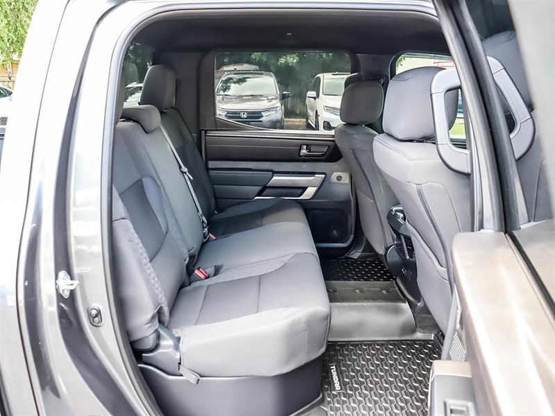 2026 Toyota Tundra 4x4 Crewmax SR