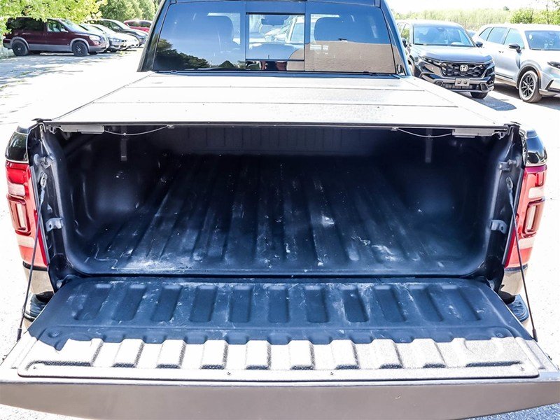 2022 RAM 1500 Limited 4x4 Crew Cab 5'7