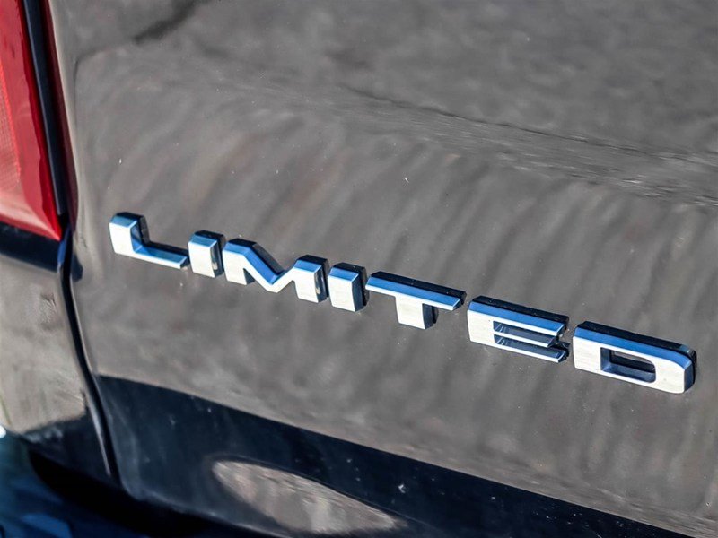 2022 RAM 1500 Limited 4x4 Crew Cab 5'7