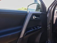 2018 Toyota RAV4 FWD XLE/ SUPER LOW KM/BLIND SPOT