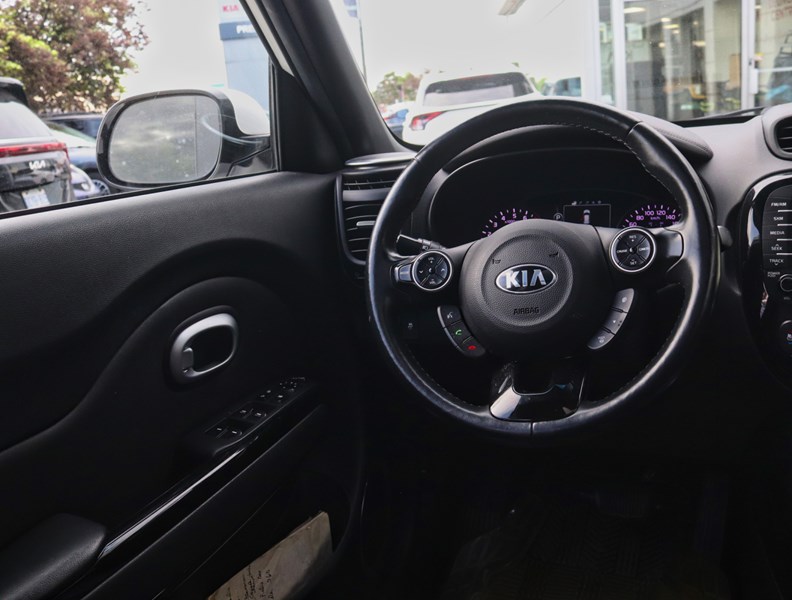 2015 Kia Soul SX LUCURY/NAVI/PANO/TONS OF SERVICE
