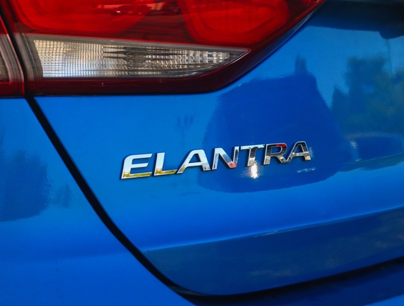 2018 Hyundai Elantra GLS Auto