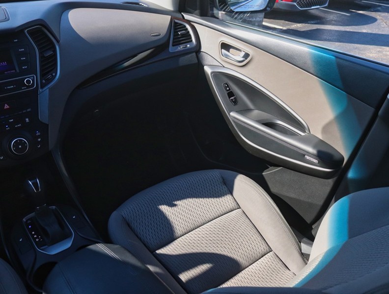 2018 Hyundai Santa Fe Sport 2.4L 2WD/SAFETIED/CLEAN CARFAX/WELL MAINTAINED