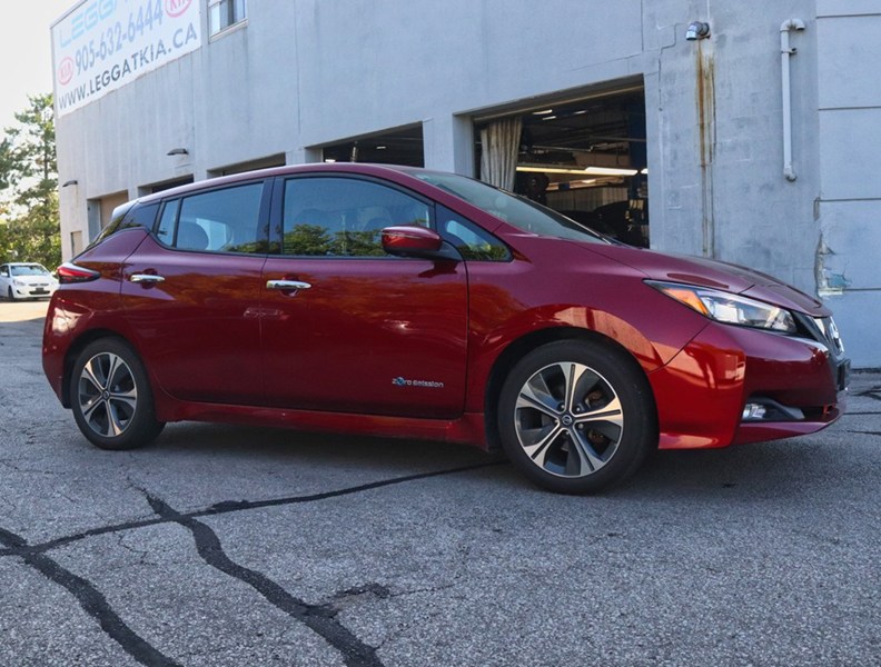 2018 Nissan LEAF SL Hatchback