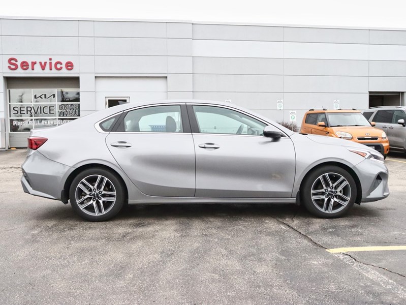 2023 Kia Forte SUNROOF | HEATED FRONT SEATS | SMART KEY WITH PUSH