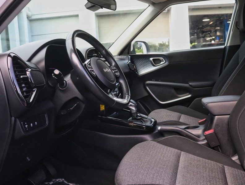 2023 Kia Soul EX IVT
