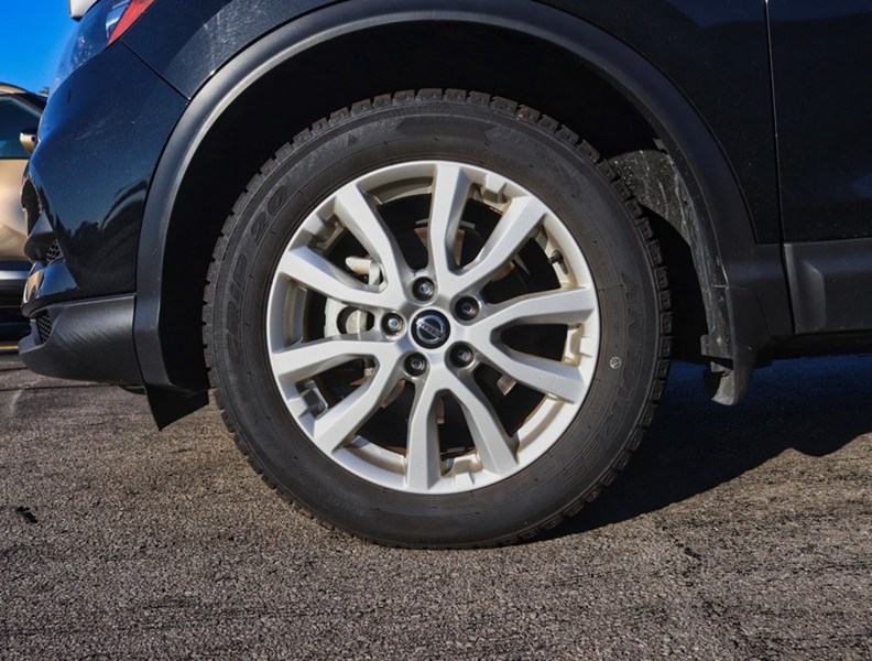 2023 Nissan Qashqai AWD SV CVT