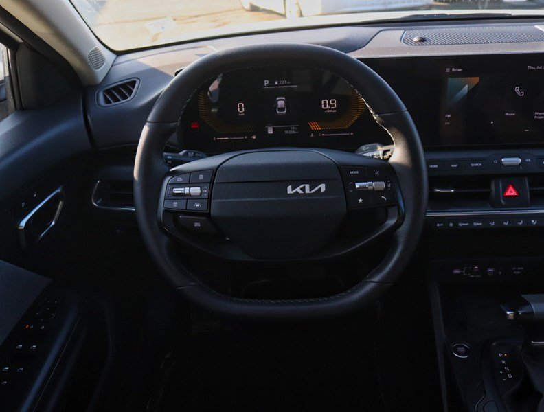 2025 Kia K4 EX FWD