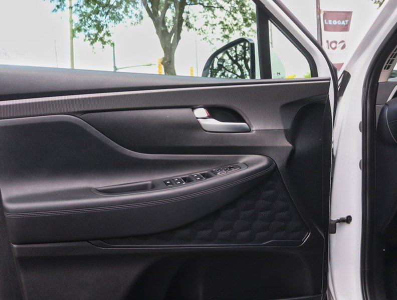 2019 Hyundai Santa Fe 2.4L Essential AWD w/Safety Package