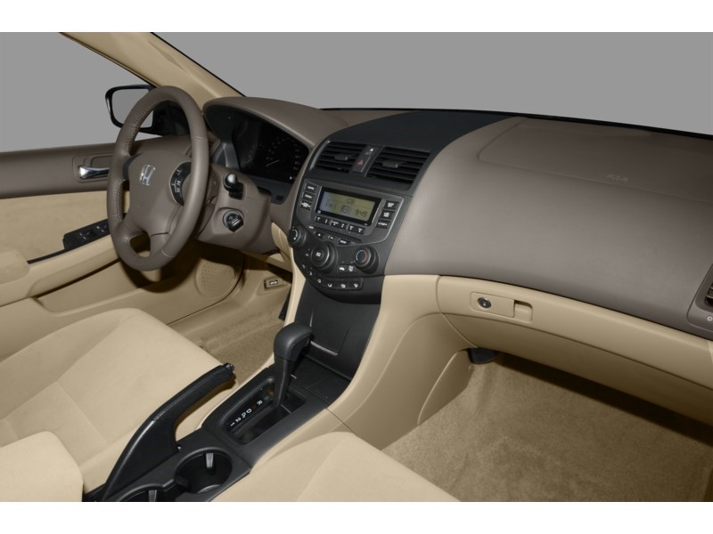2007 Honda Accord 4dr I4 AT SE Interior Shot 1