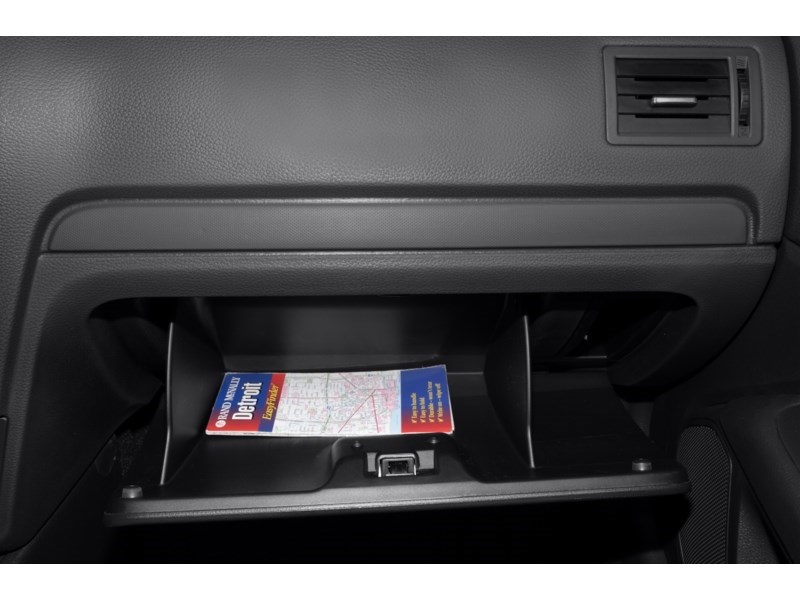 2008 Ford Fusion 4dr Sdn V6 SEL FWD Interior Shot 4