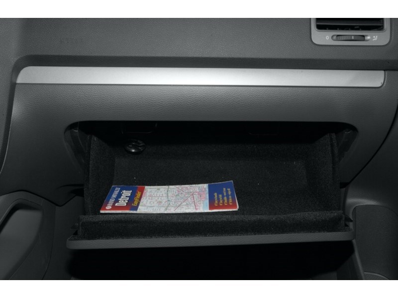 2008 Volkswagen Jetta 4dr I5 Auto Trendline Interior Shot 4