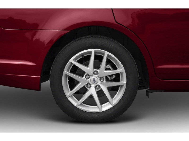 2010 Ford Fusion 4dr Sdn I4 SE FWD Exterior Shot 5