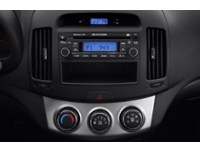 2010 Hyundai Elantra 4dr Sdn Auto L Interior Shot 2