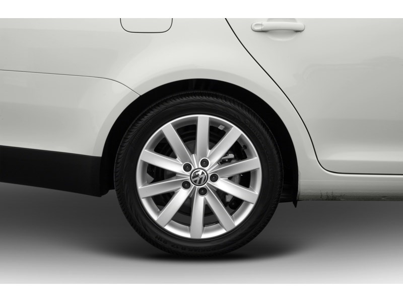 2010 Volkswagen Jetta 4dr 2.0T TSI Man Wolfsburg Exterior Shot 5