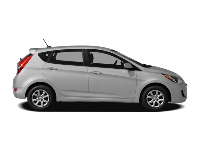 2012 Hyundai Accent 5dr HB Auto GL Exterior Shot 11
