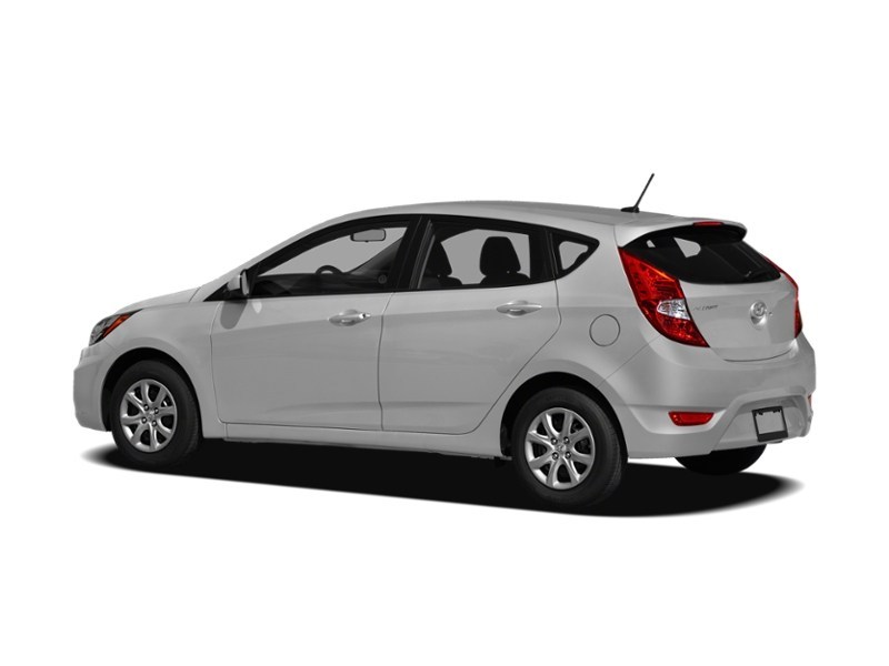 2012 Hyundai Accent 5dr HB Auto GL Exterior Shot 13