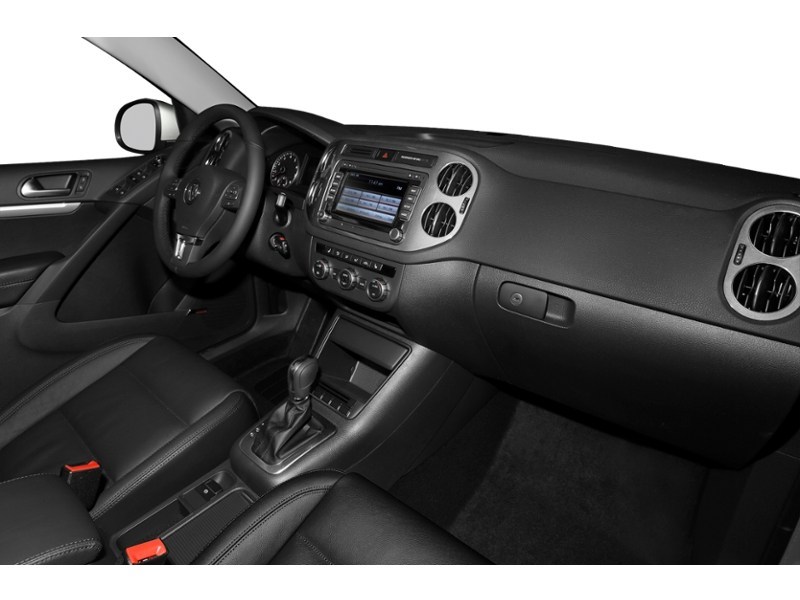 2013 Volkswagen Tiguan 4dr Auto Comfortline 4Motion Interior Shot 1