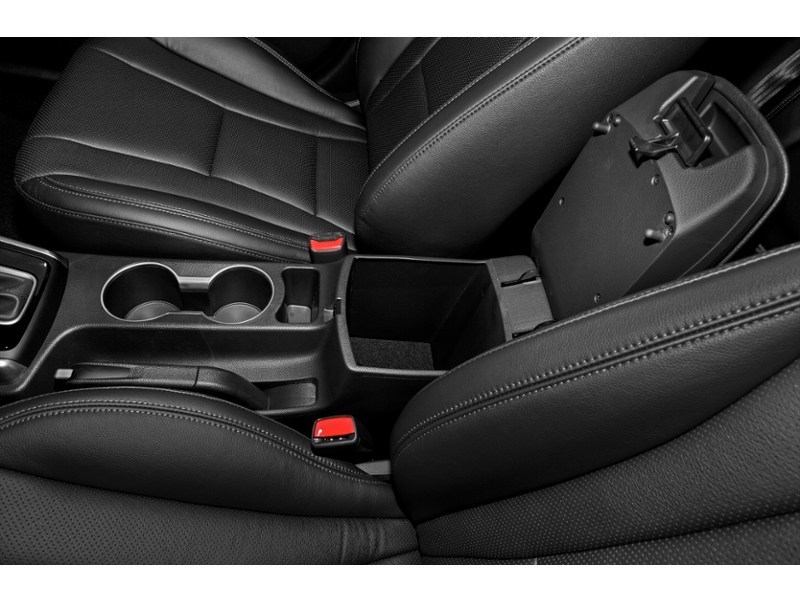 2013 Hyundai Elantra GT 5dr HB Auto GLS Interior Shot 8