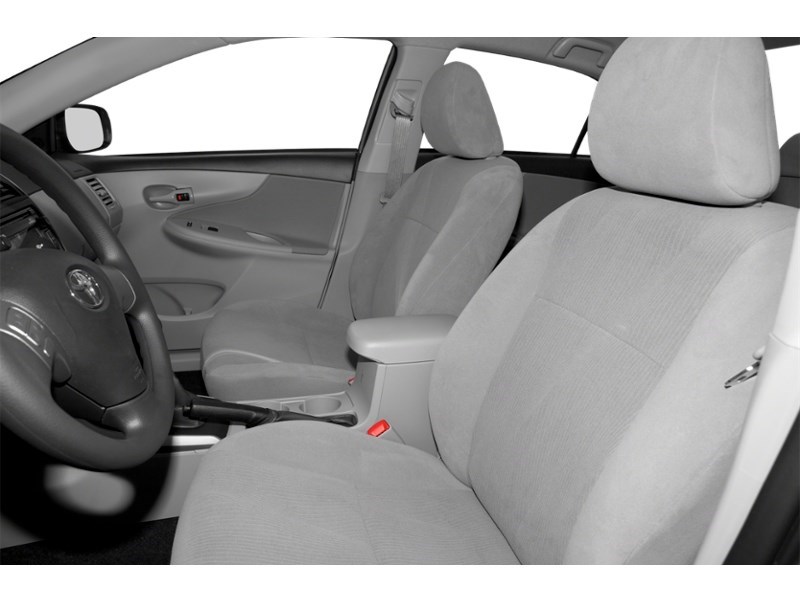 2013 Toyota Corolla 4dr Sdn Auto LE Interior Shot 5