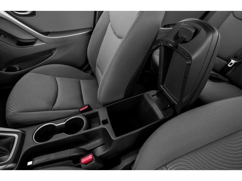 2015 Hyundai Elantra 4dr Sdn Man GLS Interior Shot 8