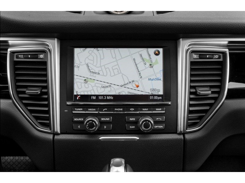 2017 Porsche Macan AWD 4dr S Interior Shot 8