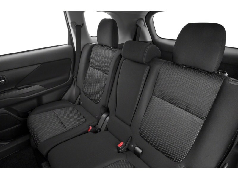 2018 Mitsubishi Outlander SE AWC Interior Shot 5
