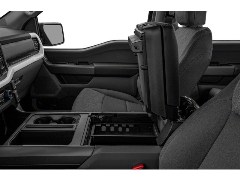 2022 Ford F-150 XLT 2WD SuperCrew 5.5' Box Interior Shot 7