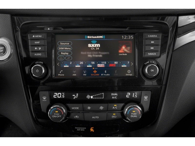 2020 Nissan Qashqai AWD SL CVT Interior Shot 2