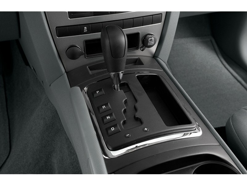2006 Jeep Grand Cherokee 4dr Limited Interior Shot 3