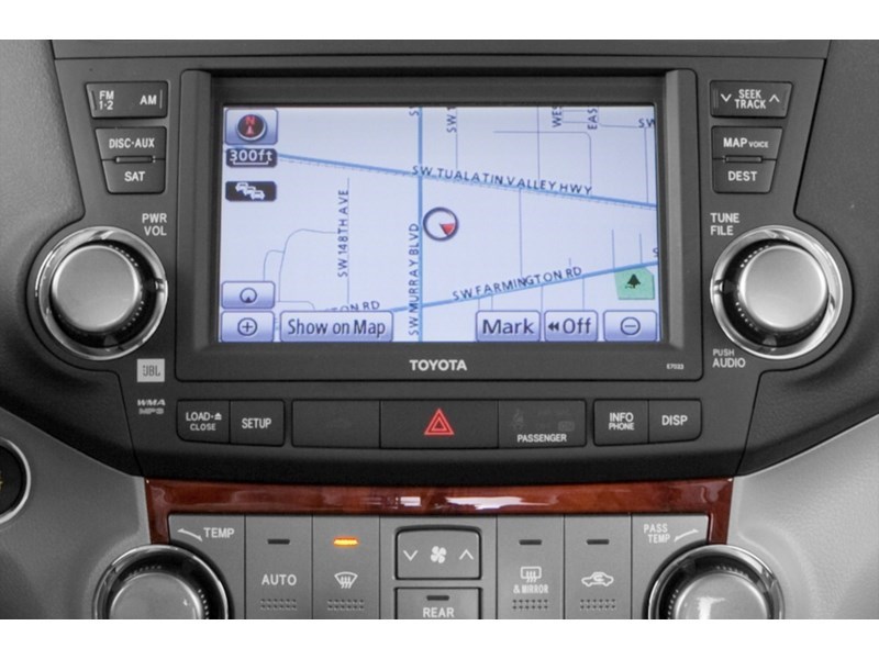 2013 Toyota Highlander 4WD 4dr Limited Interior Shot 2