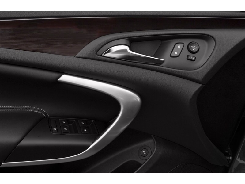 2017 Buick Regal 4dr Sdn Premium I FWD Exterior Shot 14