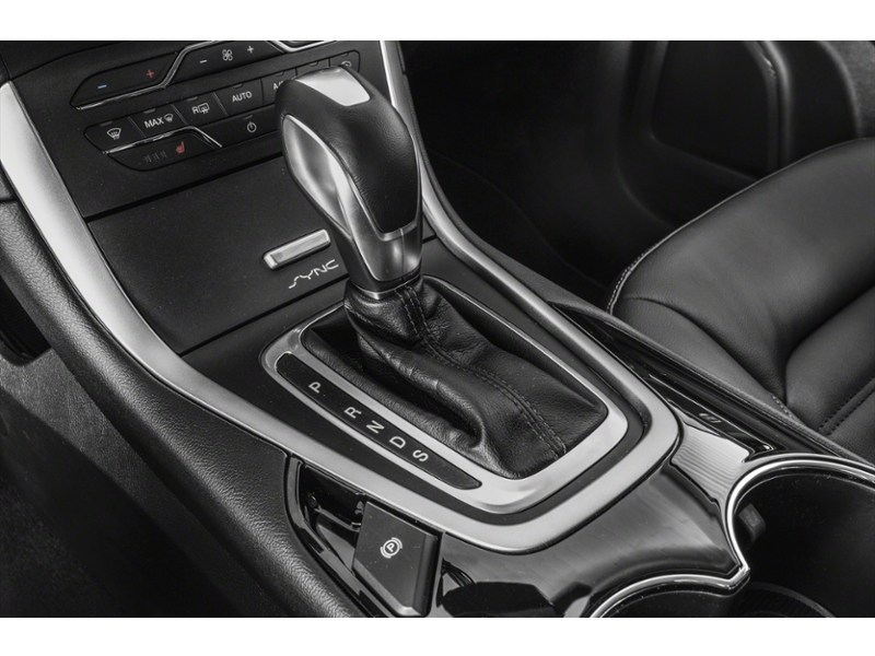 2016 Ford Edge 4dr SEL AWD Exterior Shot 12