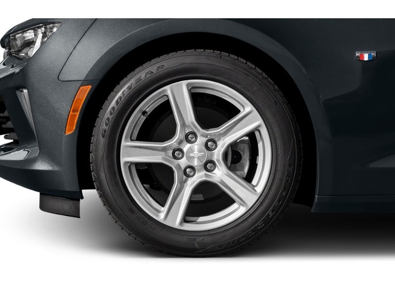 2017 Chevrolet Camaro 2dr Cpe 1LT Exterior Shot 5