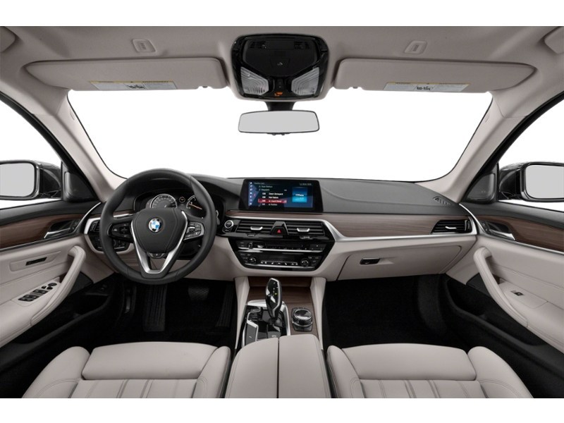 2018 BMW 5 Series 530i xDrive Sedan Interior Shot 6