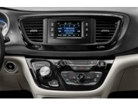 2017 Chrysler Pacifica 4dr Wgn Touring-L Plus Interior Shot 2