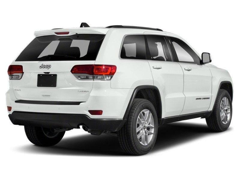 2021 Jeep Grand Cherokee Laredo 4x4 Exterior Shot 2