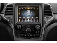 2021 Jeep Grand Cherokee Laredo 4x4 Interior Shot 2