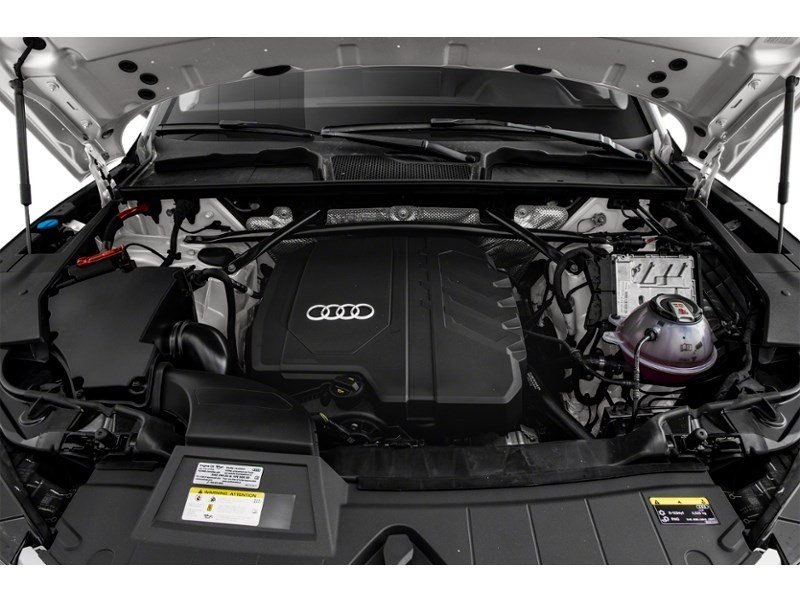 2021 Audi Q5 Technik 45 TFSI quattro Exterior Shot 3