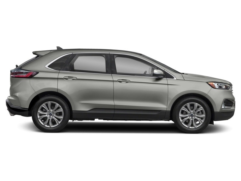 2022 Ford Edge Titanium AWD Exterior Shot 10