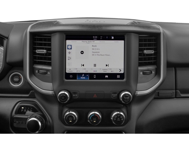 2022 RAM 1500 Big Horn 4x4 Crew Cab 5'7