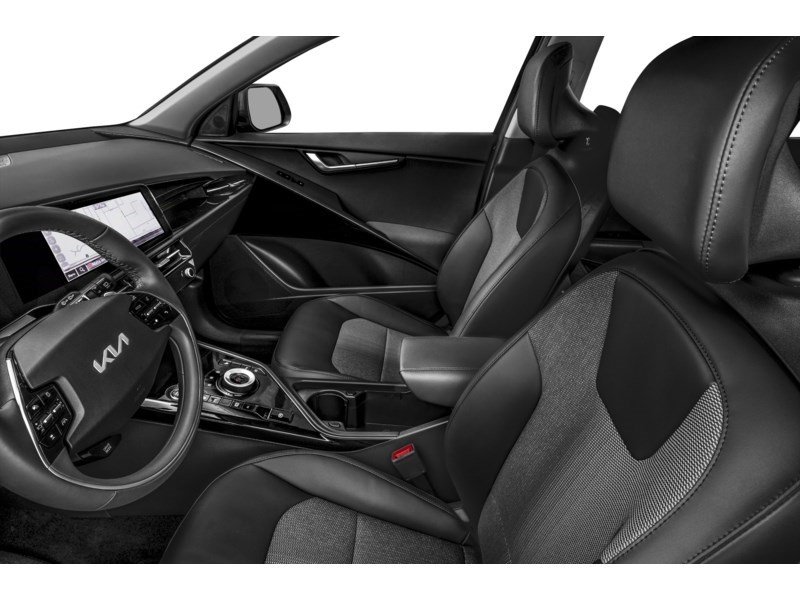 2024 Kia Niro PHEV 1000KM/TANK/BEST IN CLASS CARGO/OFF-LEASE Interior Shot 4