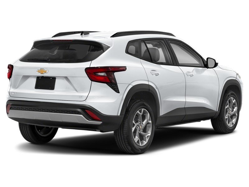 2026 Chevrolet Trax FWD 4dr LT Exterior Shot 2