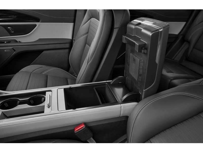 2026 Lincoln Nautilus Premiere AWD Interior Shot 7